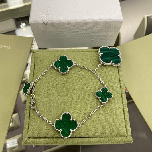 [Vellora-Opalyn]CLOVER 5 MOTIFS SIVLER MALACHITE BRACELET