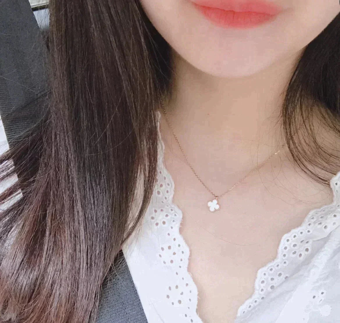 [Vellora-Opalyn]CLOVER MINI 9.5MM WHITE MOTHER-OF-PEARL NECKLACE