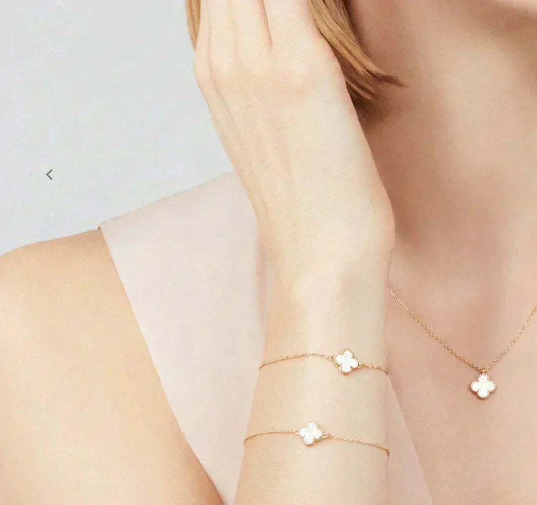 [Vellora-Opalyn]CLOVER MINI 9.5MM WHITE MOTHER-OF-PEARL NECKLACE