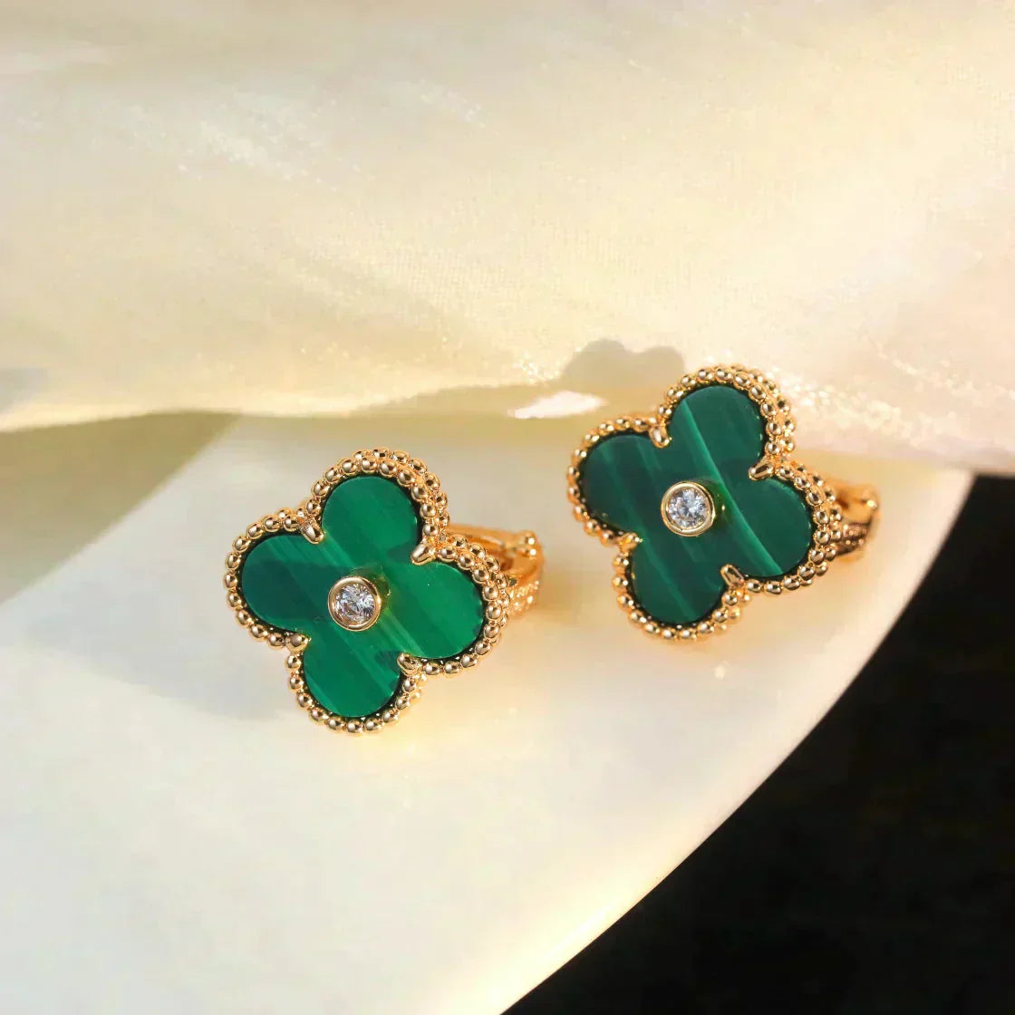 [Vellora-Opalyn]CLOVER MEDIUM 1 MOTIFS MALACHITE DIAMOND EARRINGS