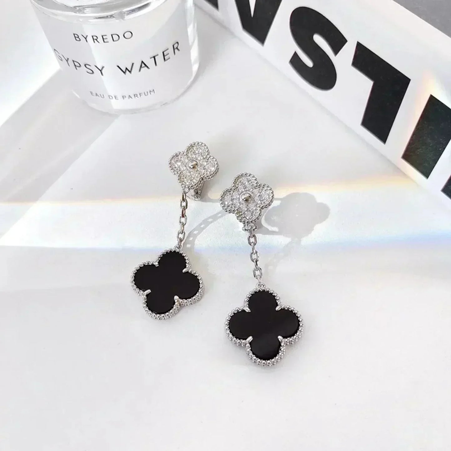 [Vellora-Opalyn]CLOVER 2 MOTIFS  DIAMOND ONYX EARRINGS SILVER