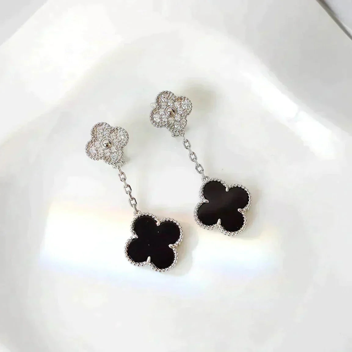 [Vellora-Opalyn]CLOVER 2 MOTIFS  DIAMOND ONYX EARRINGS SILVER