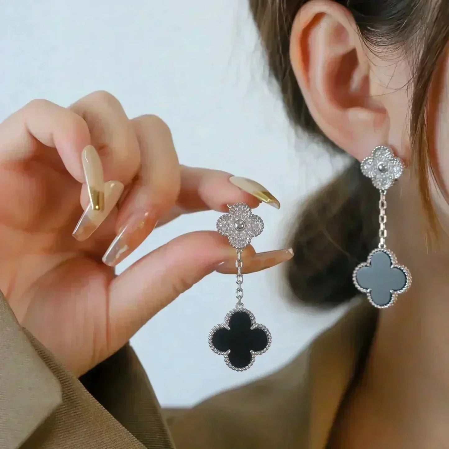 [Vellora-Opalyn]CLOVER 2 MOTIFS  DIAMOND ONYX EARRINGS SILVER