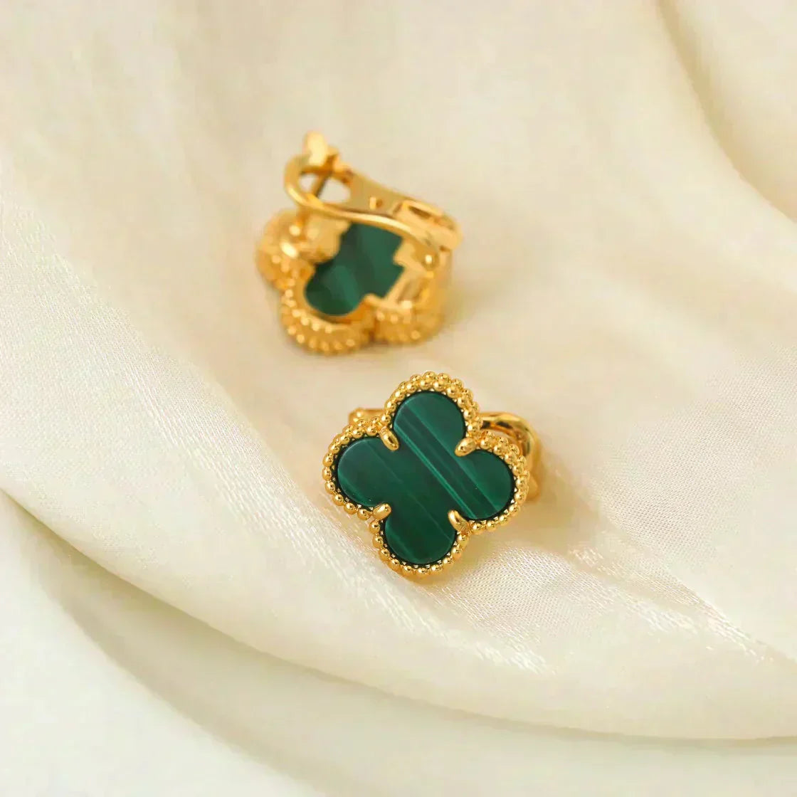 [Vellora-Opalyn]CLOVER MEDIUM 1 MOTIFS MALACHITE  EARRINGS