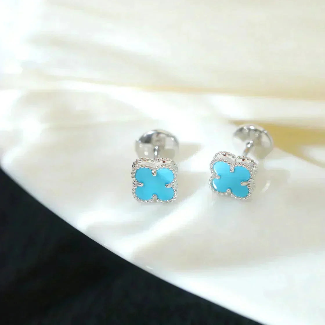[Vellora-Opalyn]CLOVER MINI 9.5MM ONYX STUD EARRINGS SILVER