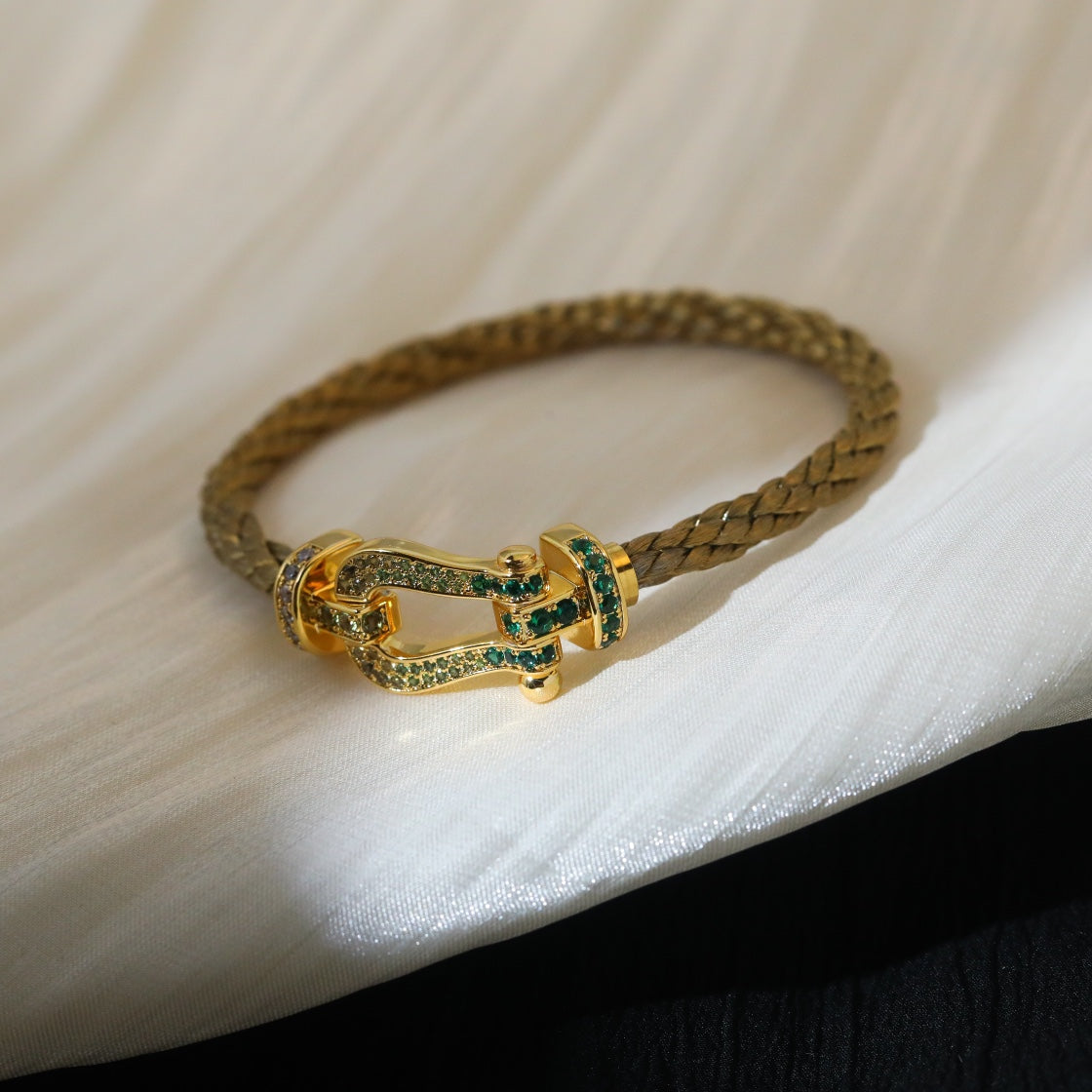 [Vellora-Opalyn]FORCE 10 GOLD GREEN DIAMOND PAVED