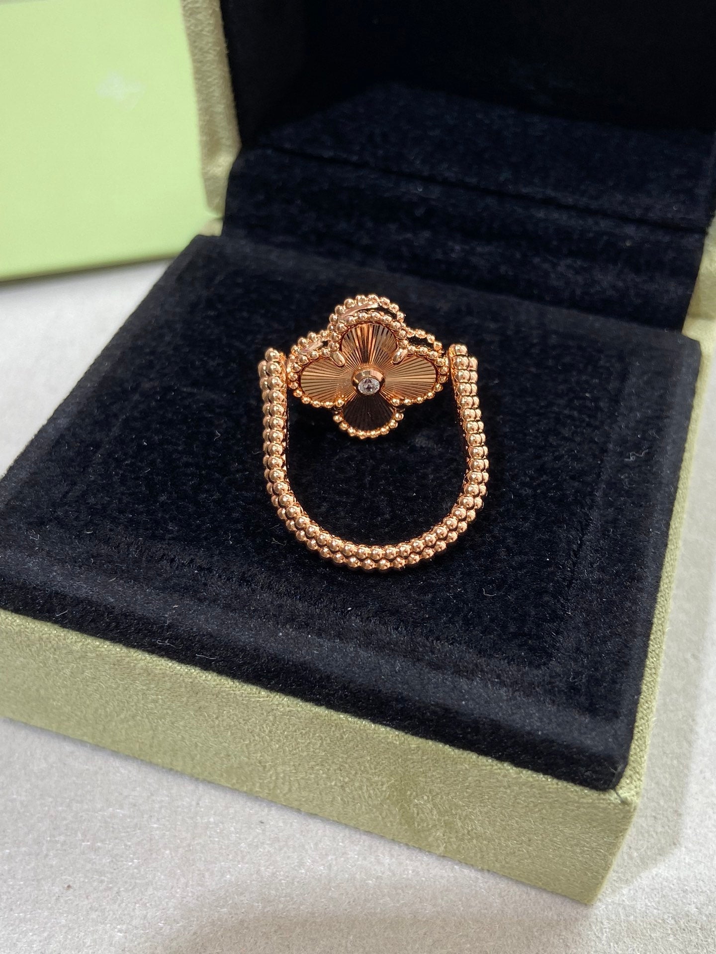 [Vellora-Opalyn]CLOVER RIVERSIBLE ROSE GOLD RING