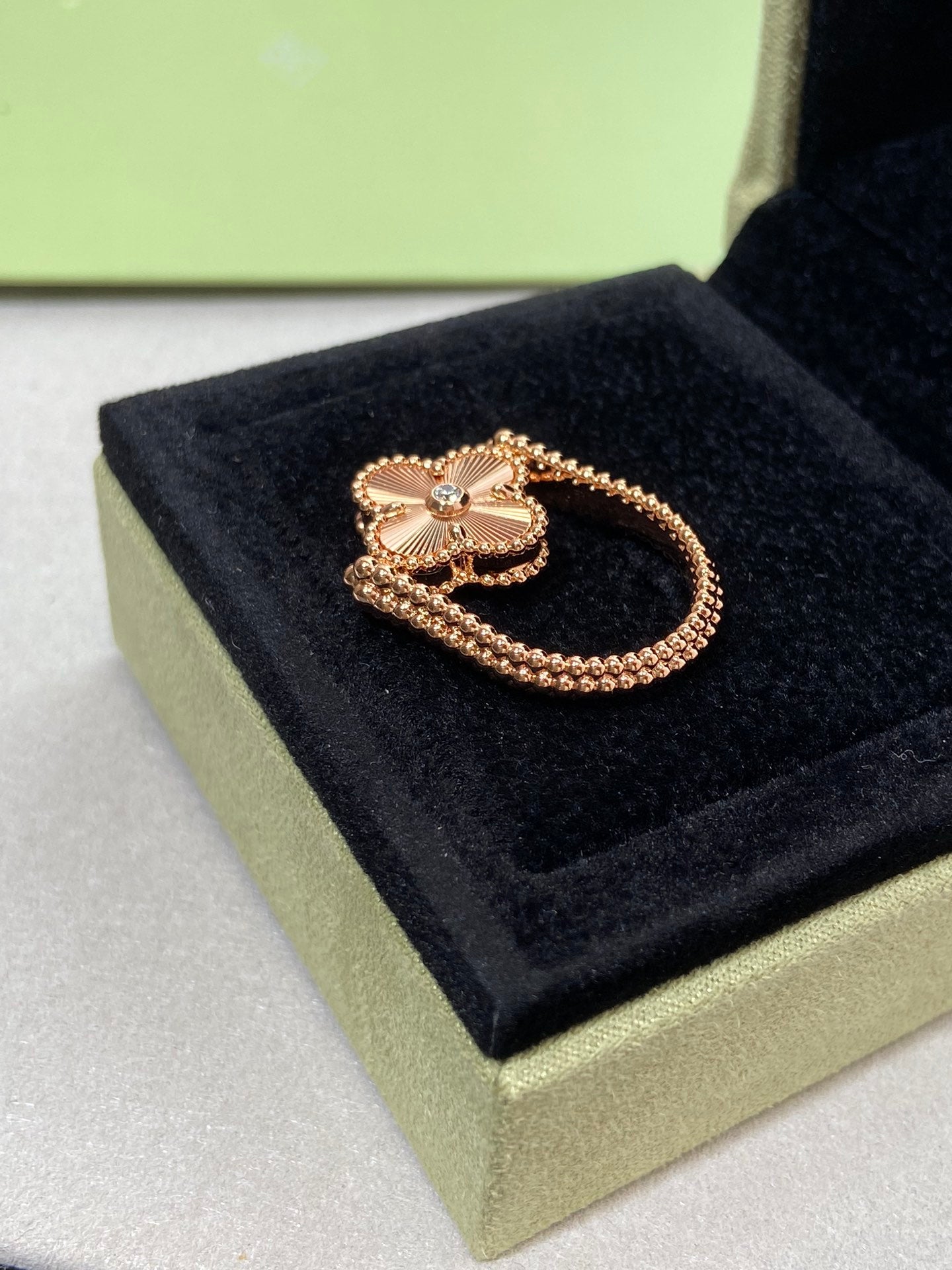 [Vellora-Opalyn]CLOVER RIVERSIBLE ROSE GOLD RING