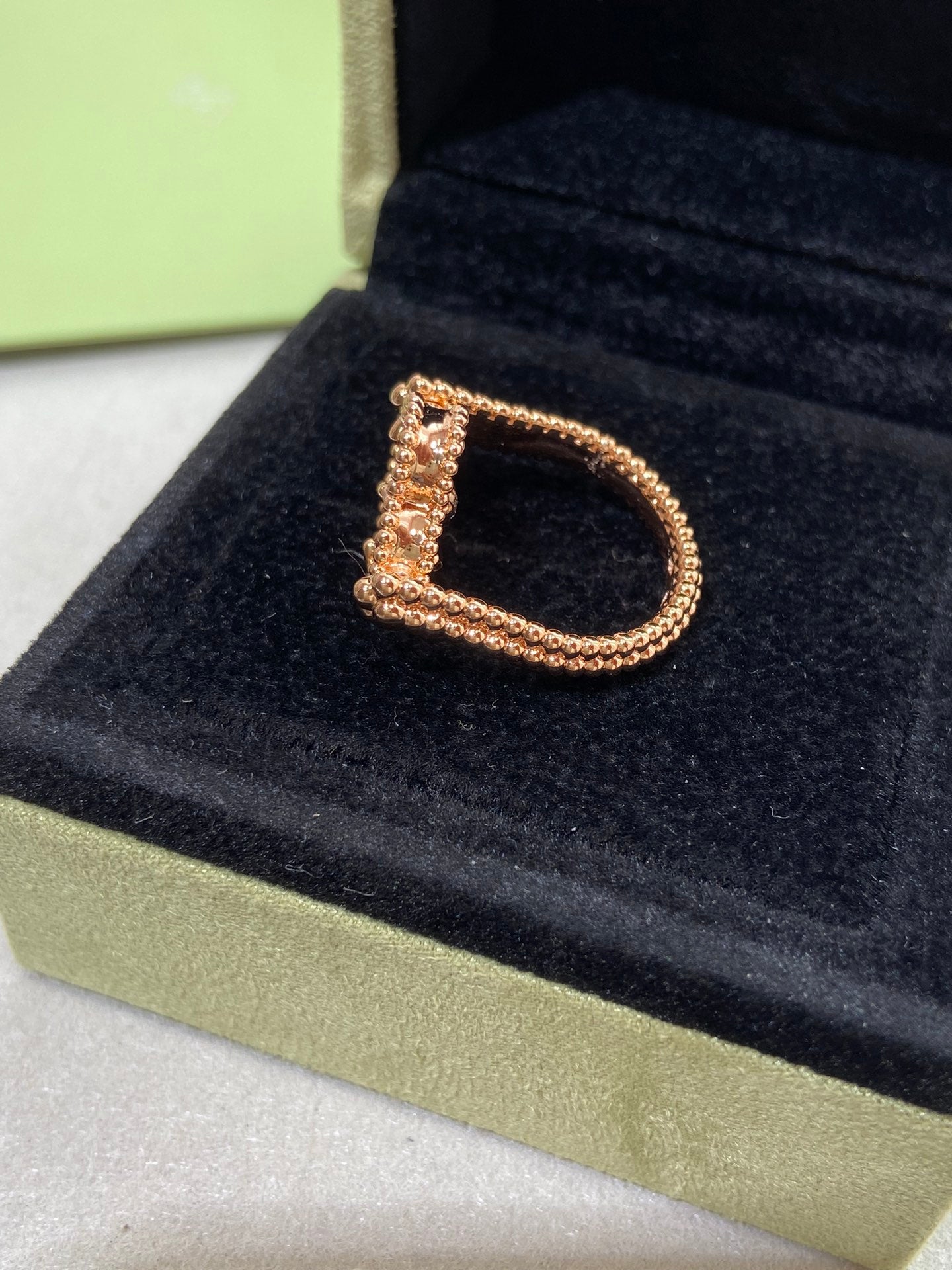 [Vellora-Opalyn]CLOVER RIVERSIBLE ROSE GOLD RING