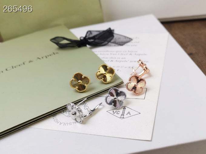 [Vellora-Opalyn]CLOVER MEDIUM STUD EARRINGS