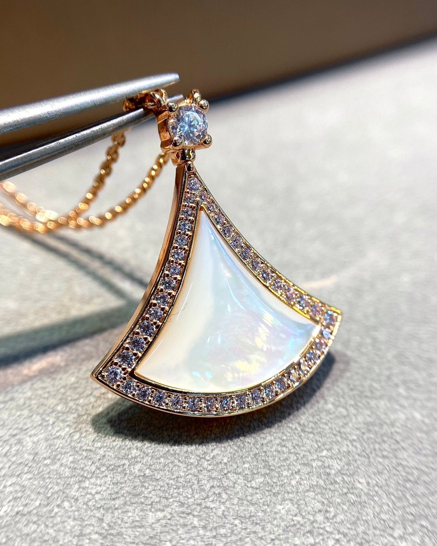 [Vellora-Opalyn]DREAM MOP DIAMOND PAVED PINK GOLD NECKLACE