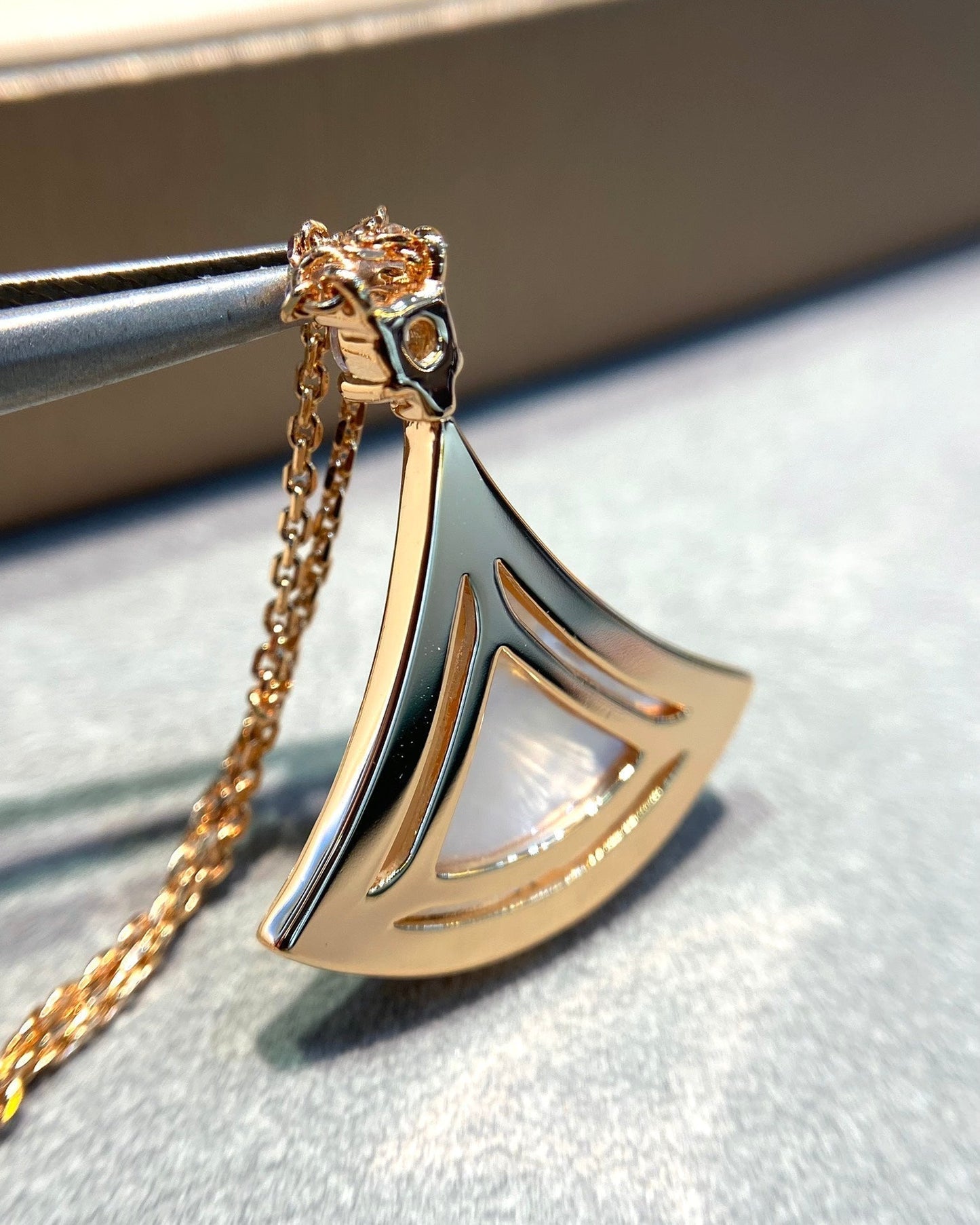 [Vellora-Opalyn]DREAM MOP DIAMOND PAVED PINK GOLD NECKLACE