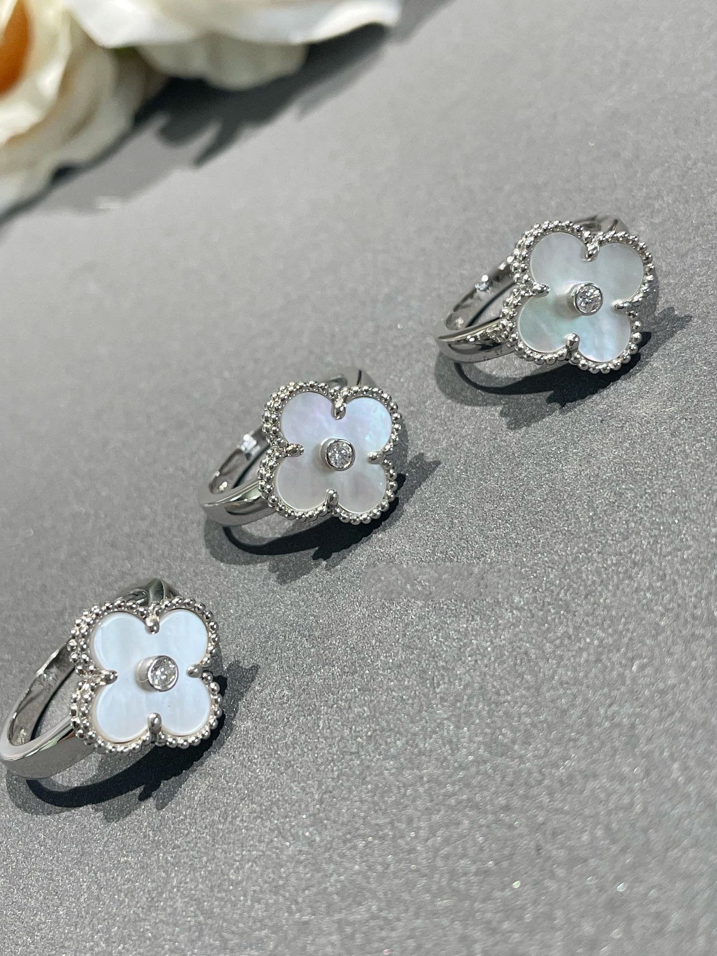 [Vellora-Opalyn]CLOVER SILVER MOP DIAMOND RING