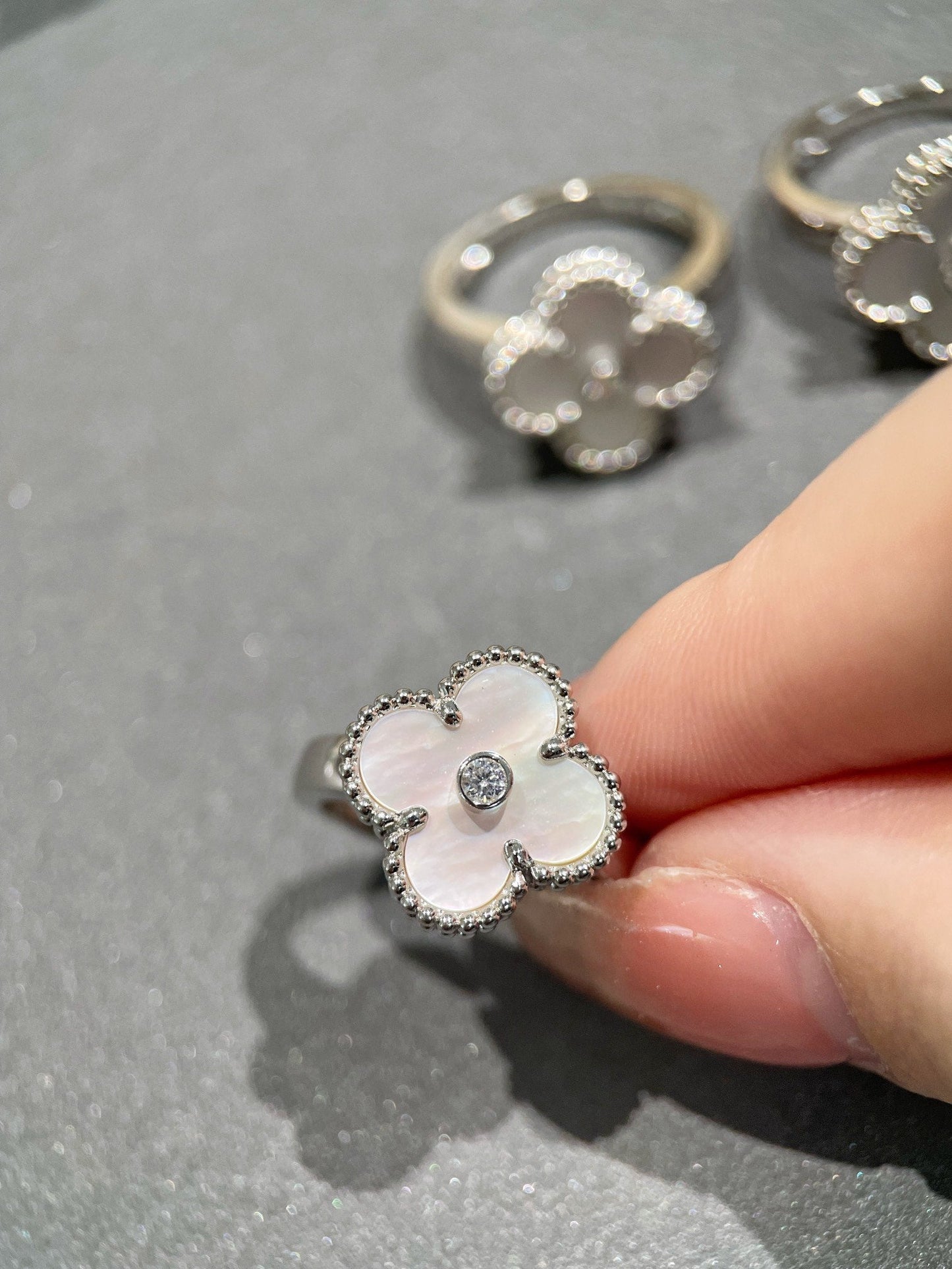 [Vellora-Opalyn]CLOVER SILVER MOP DIAMOND RING