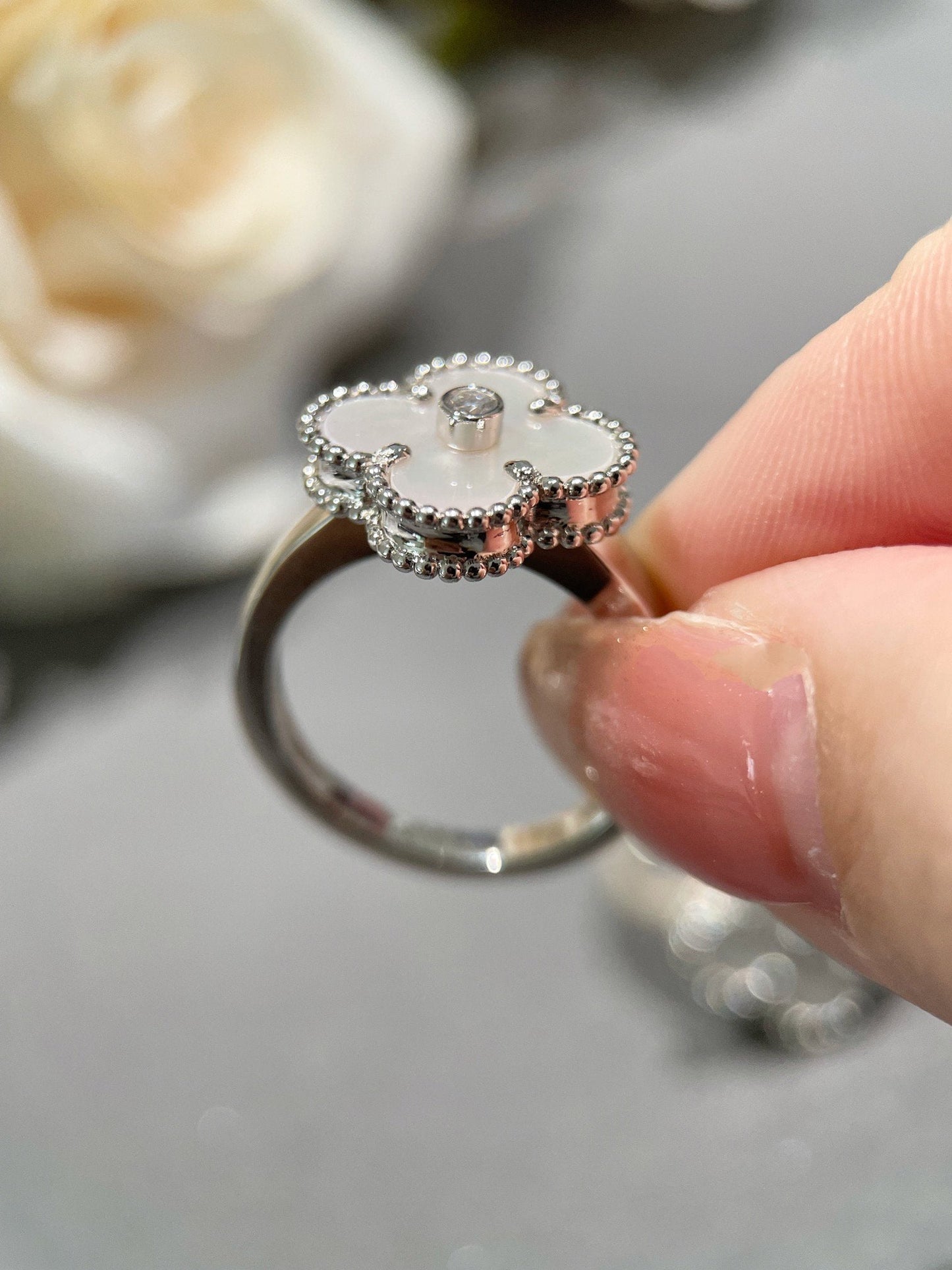 [Vellora-Opalyn]CLOVER SILVER MOP DIAMOND RING