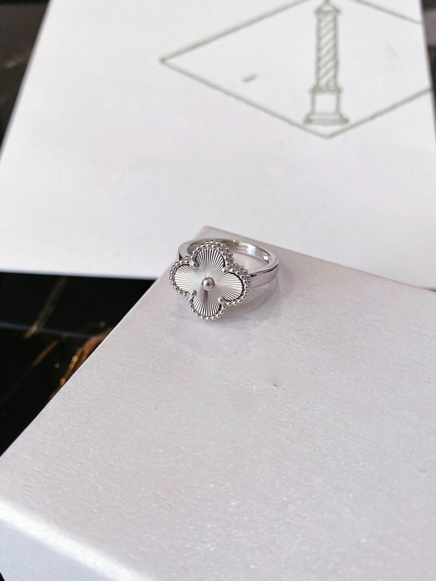 [Vellora-Opalyn]CLOVER SILVER RING