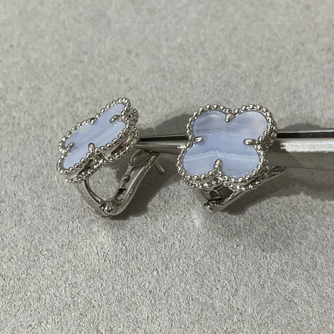 [Vellora-Opalyn]CLOVER CHALCEDONY SILVER STUD EARRINGS