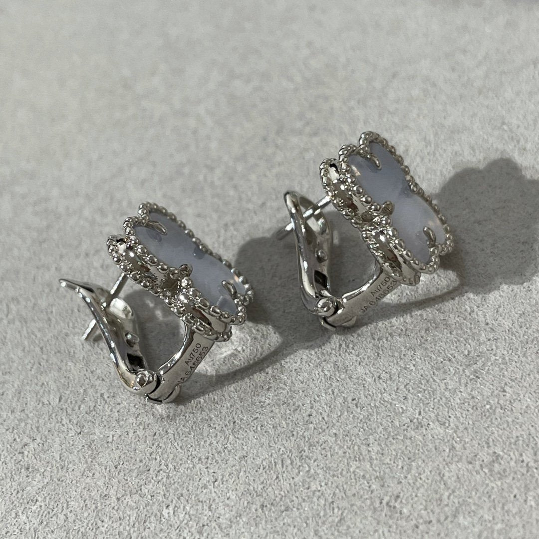 [Vellora-Opalyn]CLOVER CHALCEDONY SILVER STUD EARRINGS