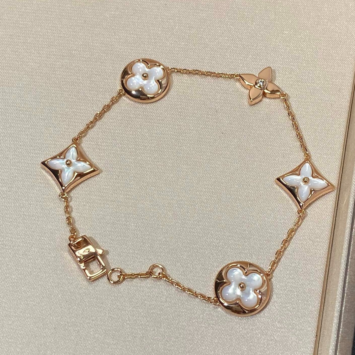 [Vellora-Opalyn]STAR AND SUN 5 MOTIF MOP PINK GOLD BRACELET