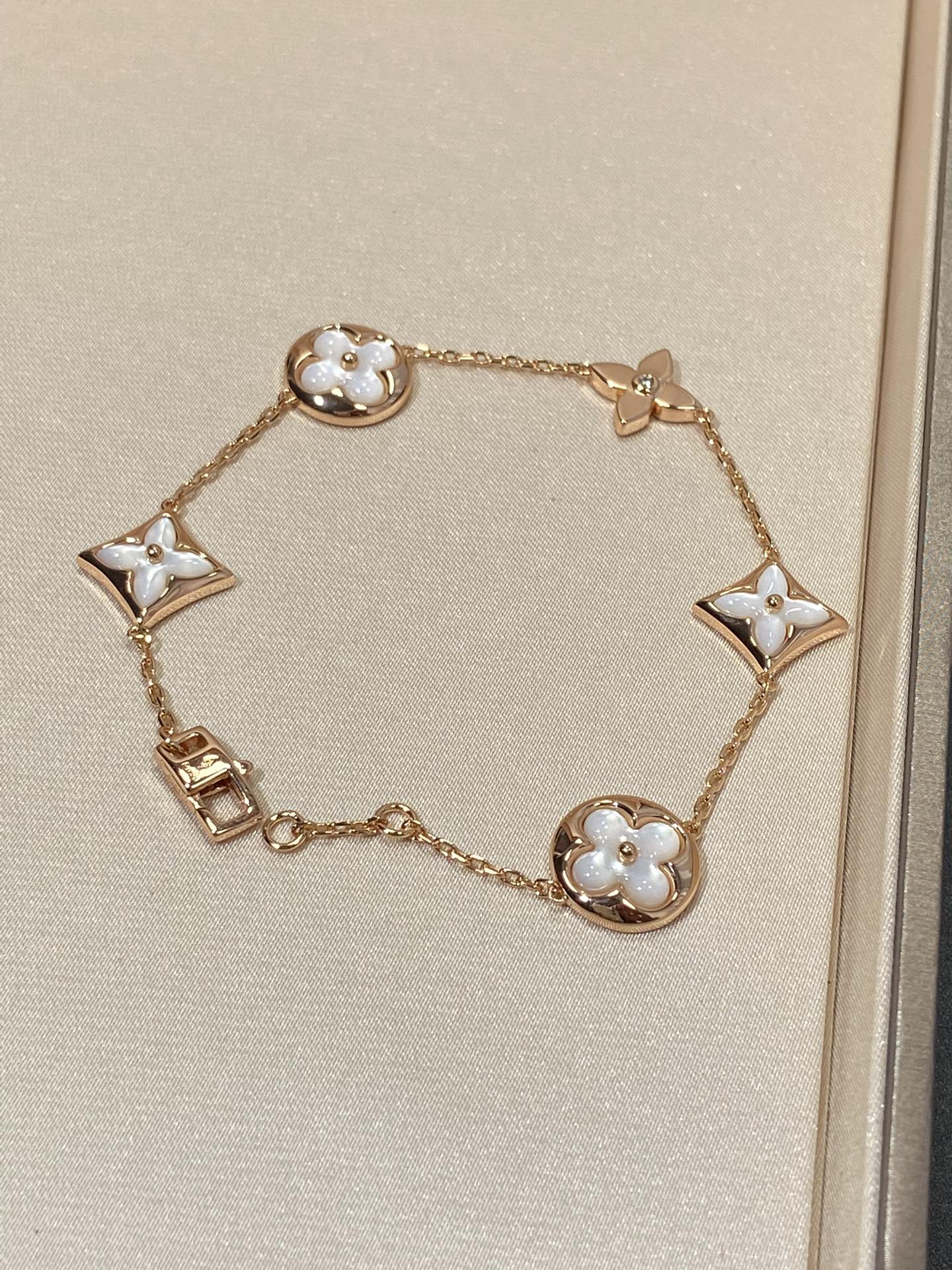 [Vellora-Opalyn]STAR AND SUN 5 MOTIF MOP PINK GOLD BRACELET