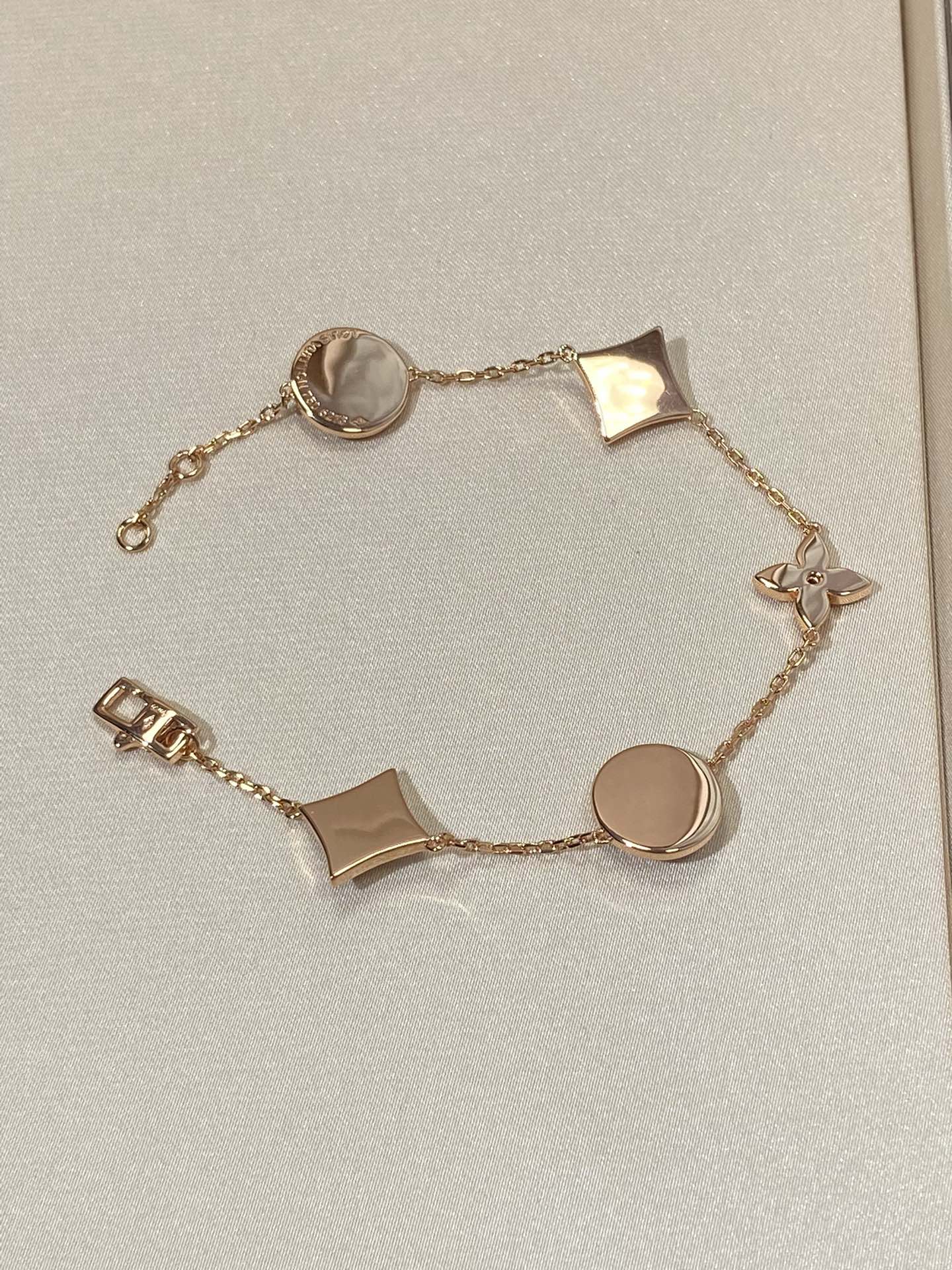 [Vellora-Opalyn]STAR AND SUN 5 MOTIF MOP PINK GOLD BRACELET