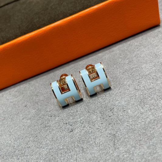[Vellora-Opalyn]POP H SKY BLUE STUD EARRINGS