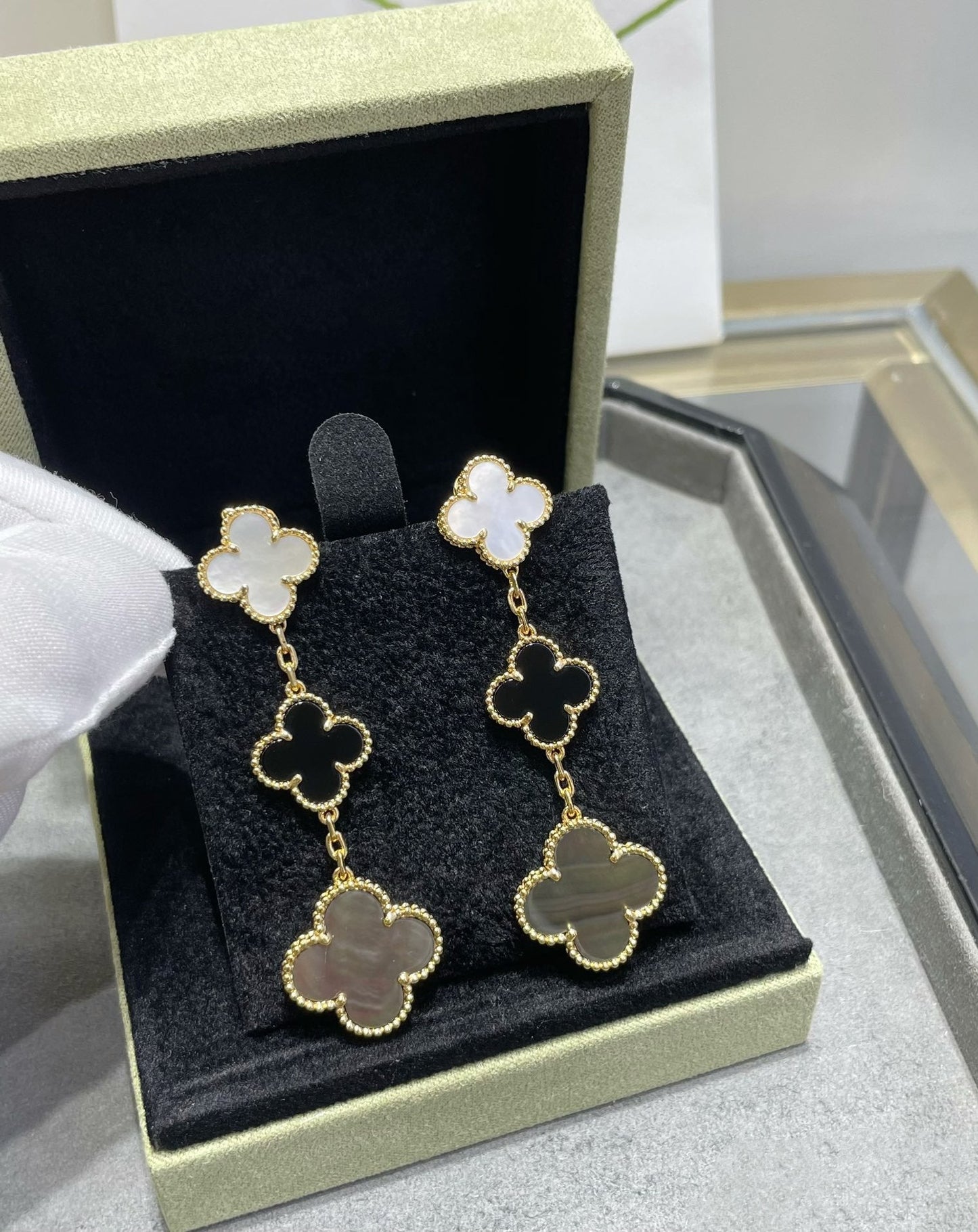 [Vellora-Opalyn]CLOVER 3 MOTIF MOP ONYX DARK MOP PINK GOLD EARRINGS