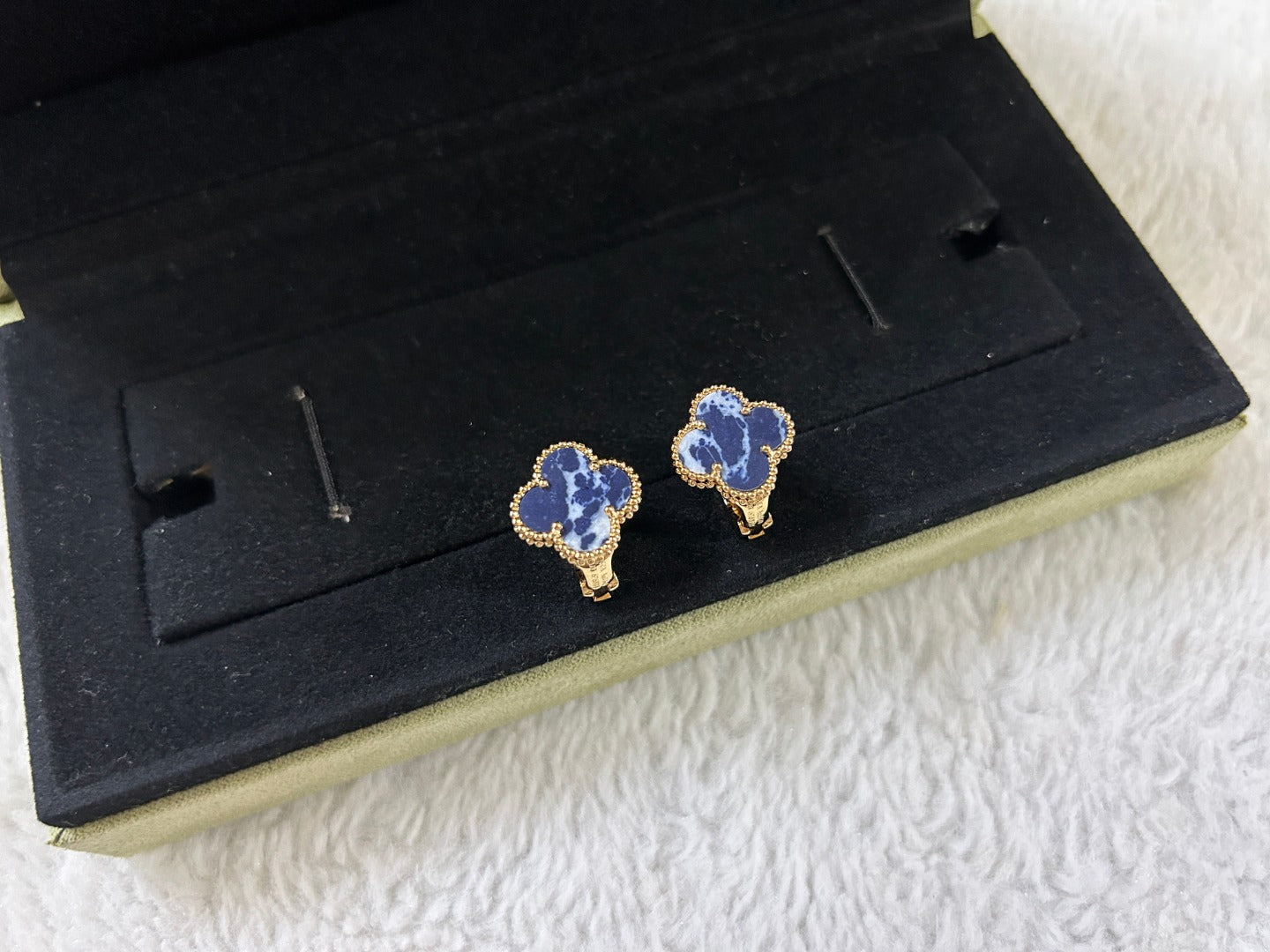 [Vellora-Opalyn]CLOVER PIETERSITE MEDIUM STUD EARRINGS