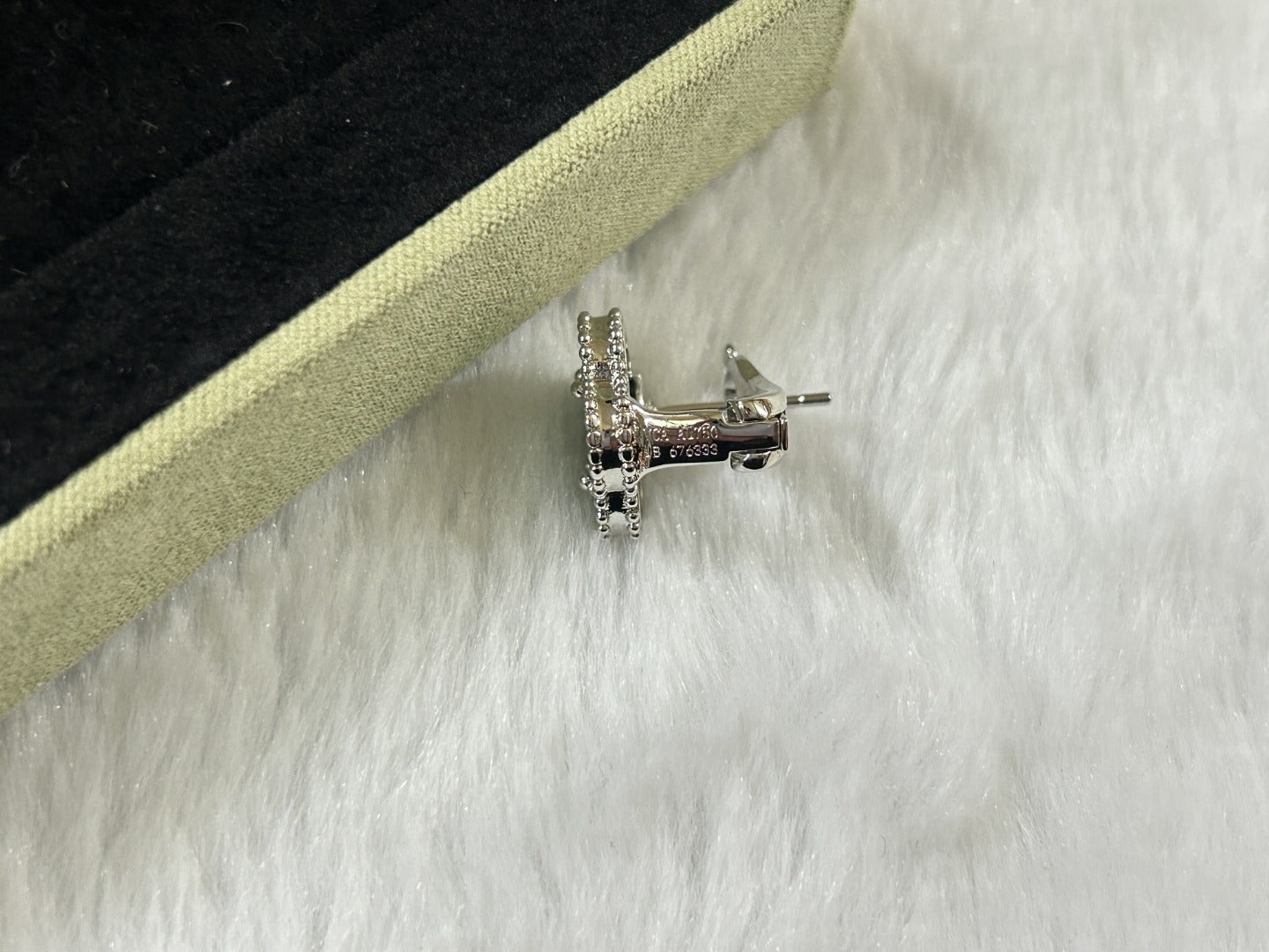 [Vellora-Opalyn]CLOVER PIETERSITE MEDIUM STUD EARRINGS