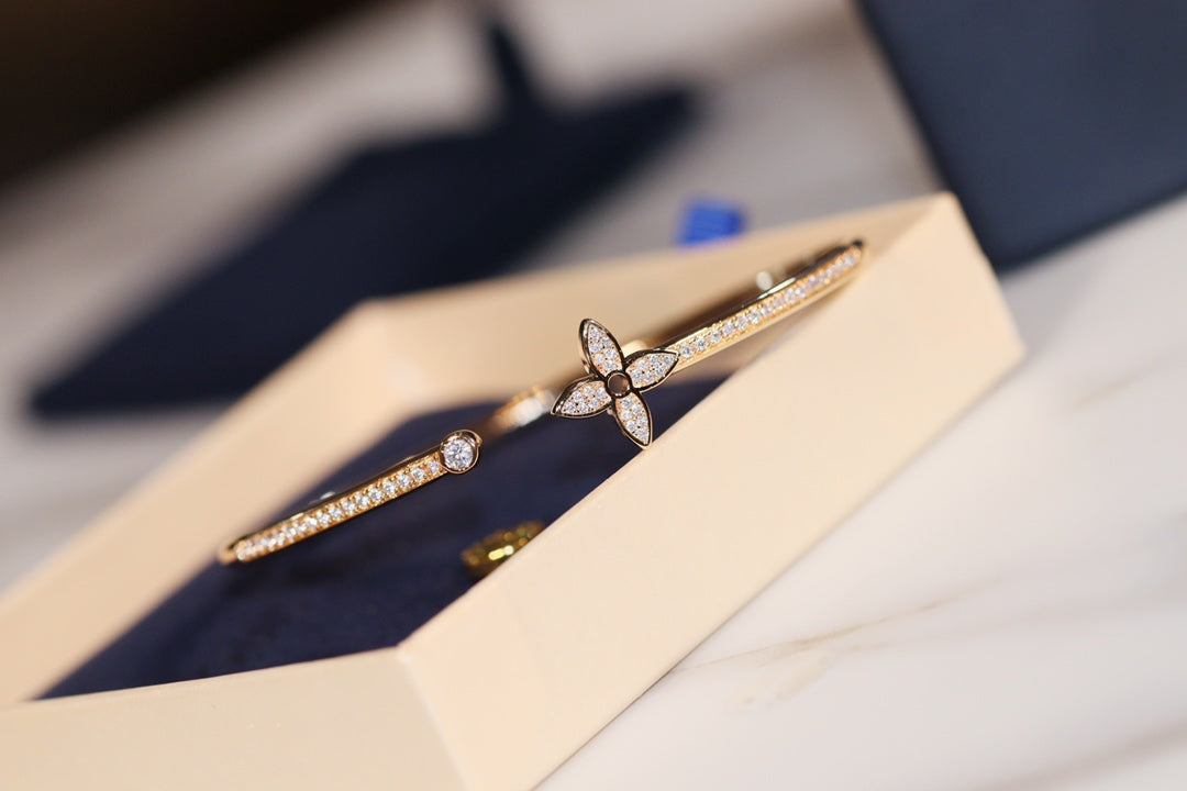 [Vellora-Opalyn]IDYLLE GOLD OPEN BRACELET DIAMOND PAVED