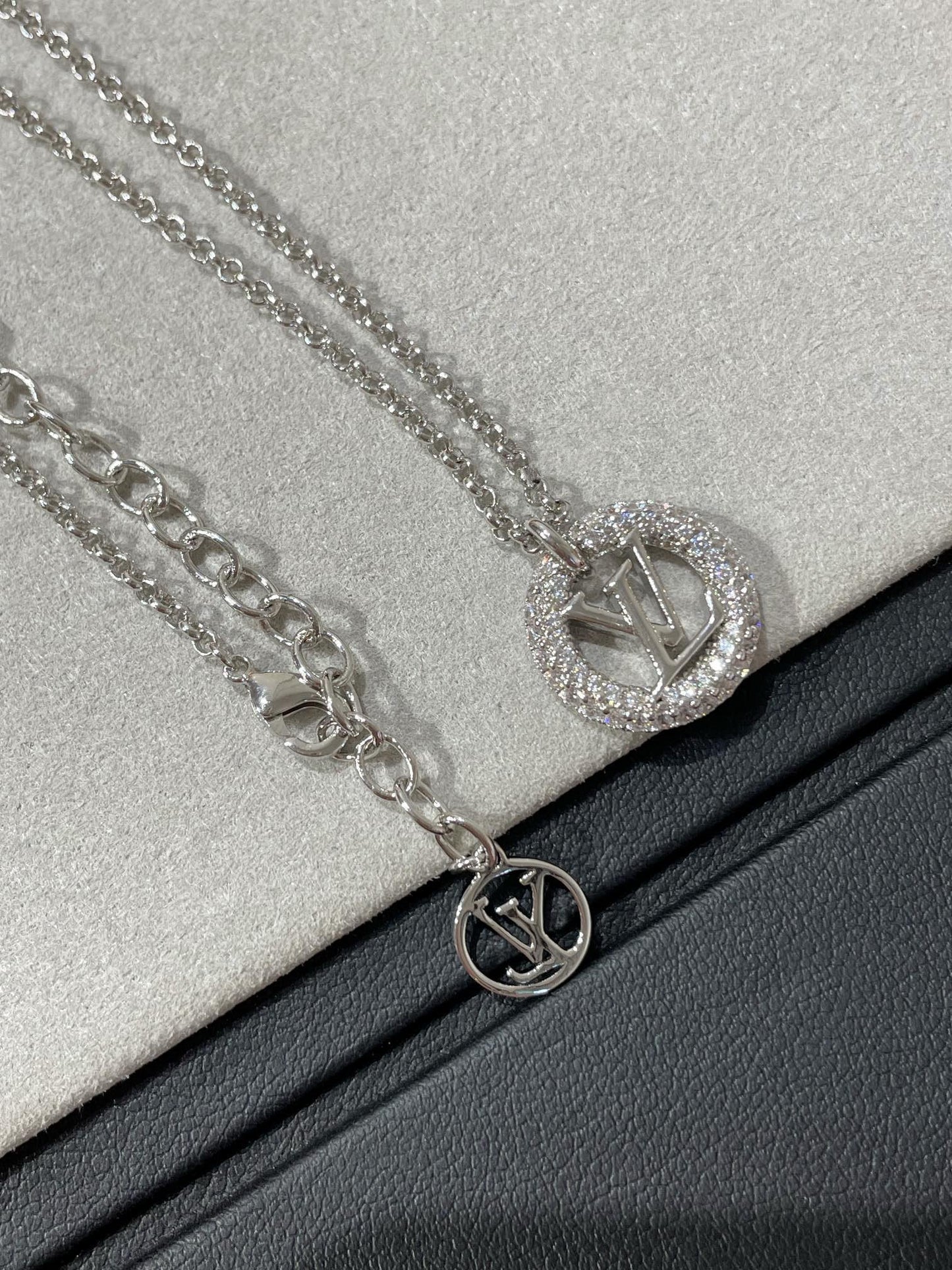 [Vellora-Opalyn]BY NIGHT DIAMOND PAVED NECKLACE
