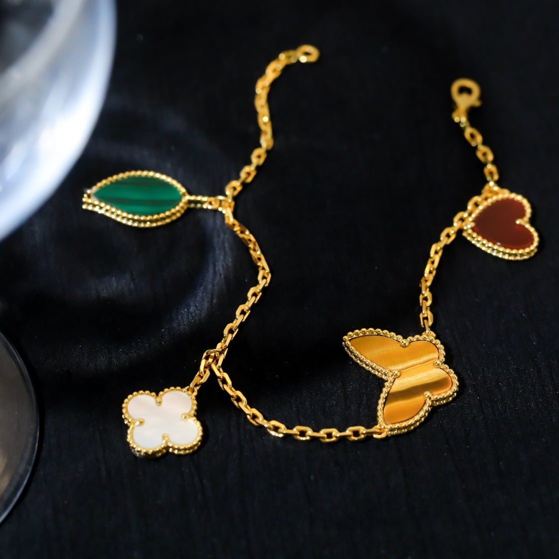 [Vellora-Opalyn]LUCKY SPRING 5 MOTIF GOLD BRACELET