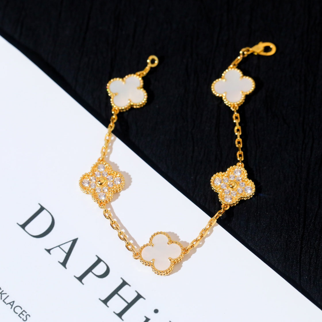 [Vellora-Opalyn]CLOVER BRACELET 5 MOTIF WHITE MOP DIAMOND