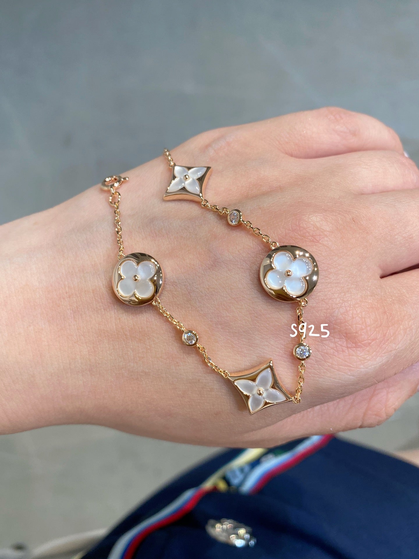 [Vellora-Opalyn]STAR AND SUN 4 MOTIF WHITE MOP PINK GOLD BRACELET