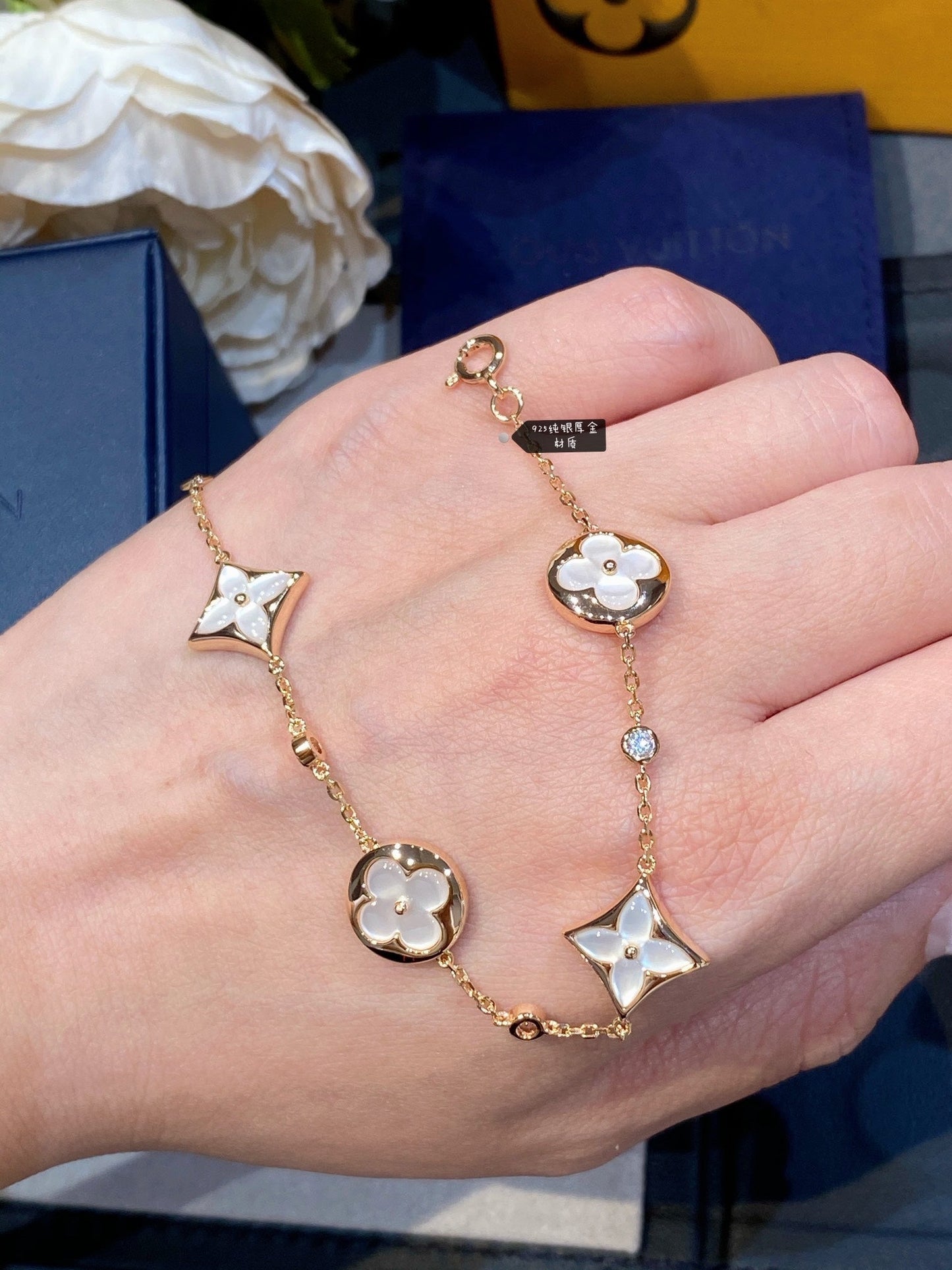 [Vellora-Opalyn]STAR AND SUN 4 MOTIF WHITE MOP PINK GOLD BRACELET