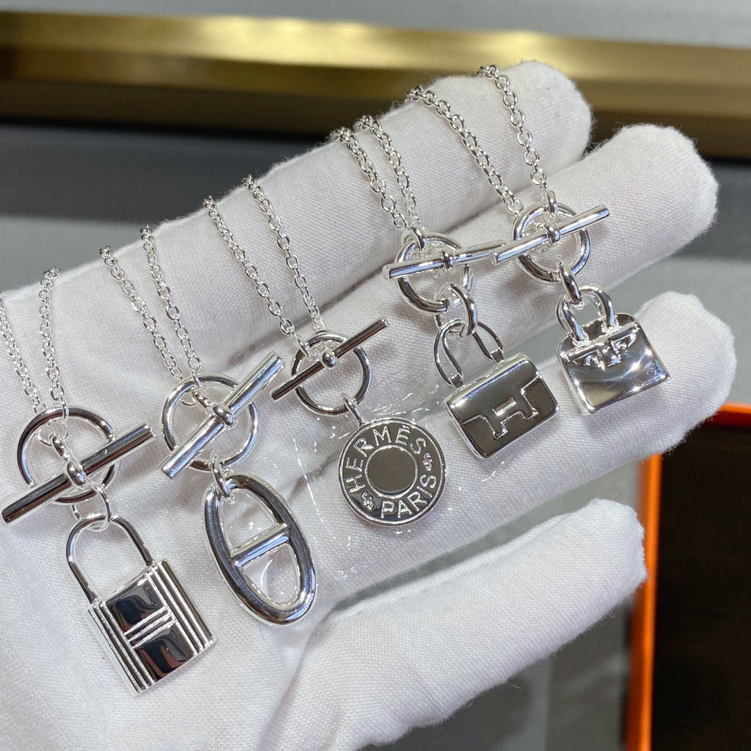 [Vellora-Opalyn]CONSTANCE PEDANT SILVER NECKLACE