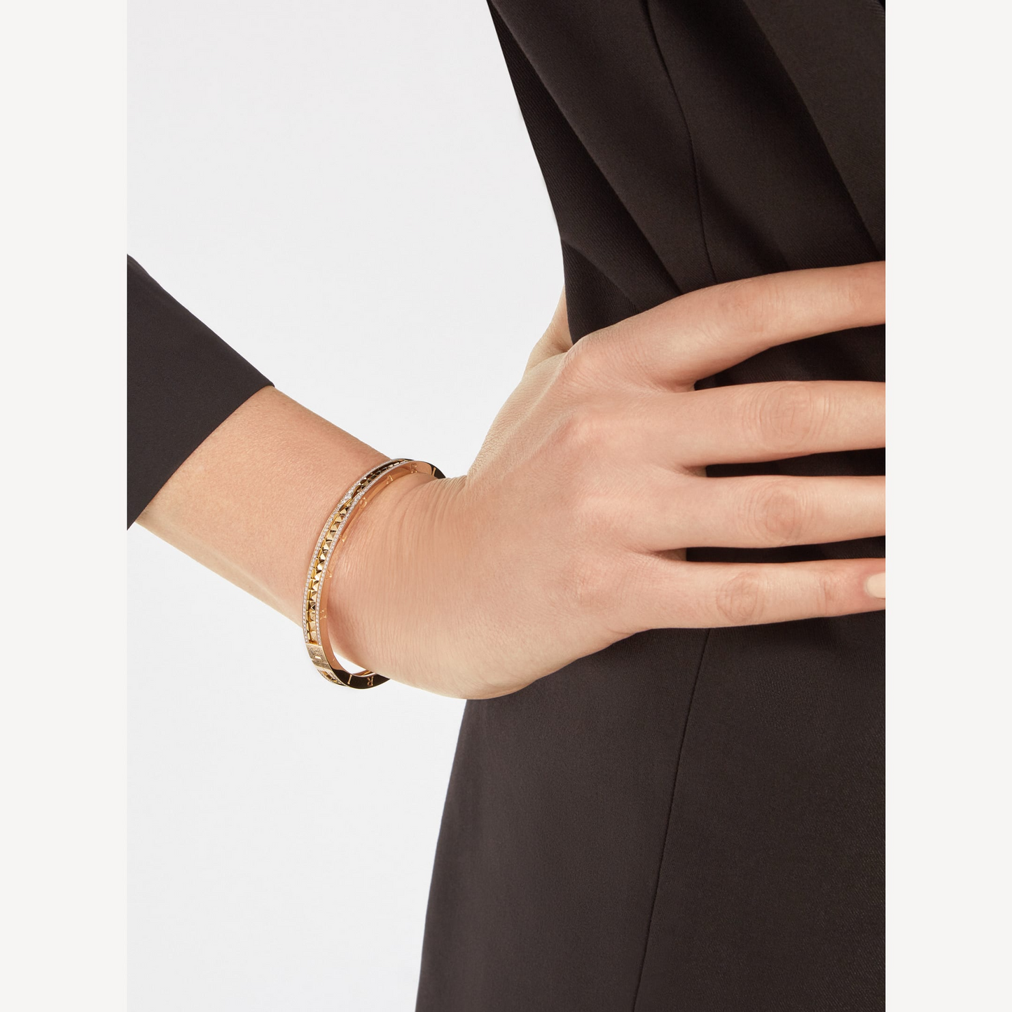 [Vellora-Opalyn]ZERO 1 SPIRAL AND PAVED DIAMOND GOLD BRACELET