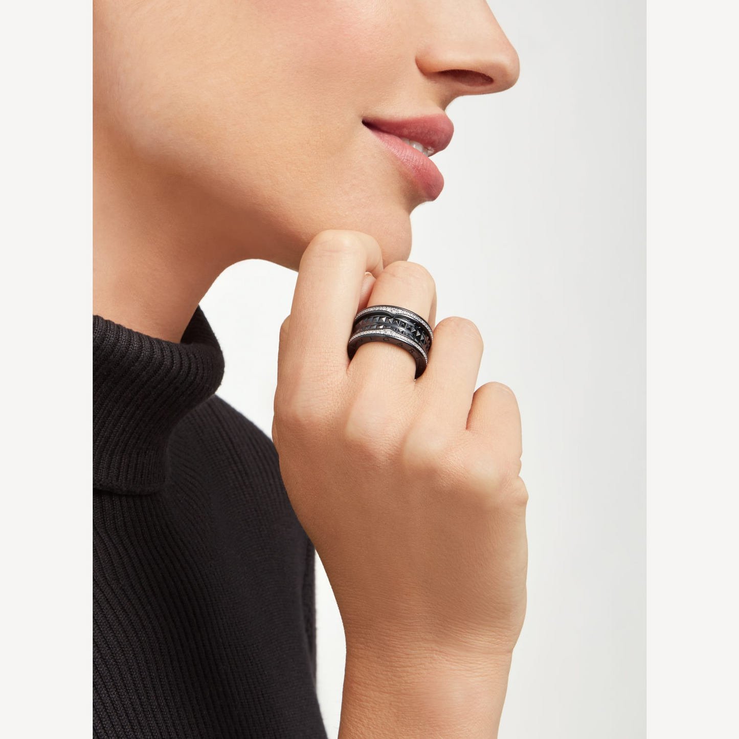 [Vellora-Opalyn]ZERO 1 ROCK FOUR-BAND BLACK CERAMIC WITH STUDDED SPIRAL AND PAVED DIAMONDS RING