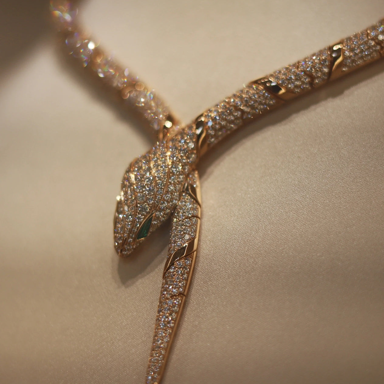 [Luxe jewelry]HAUTE COUTURE GOLD SERPENTI NECKLACE