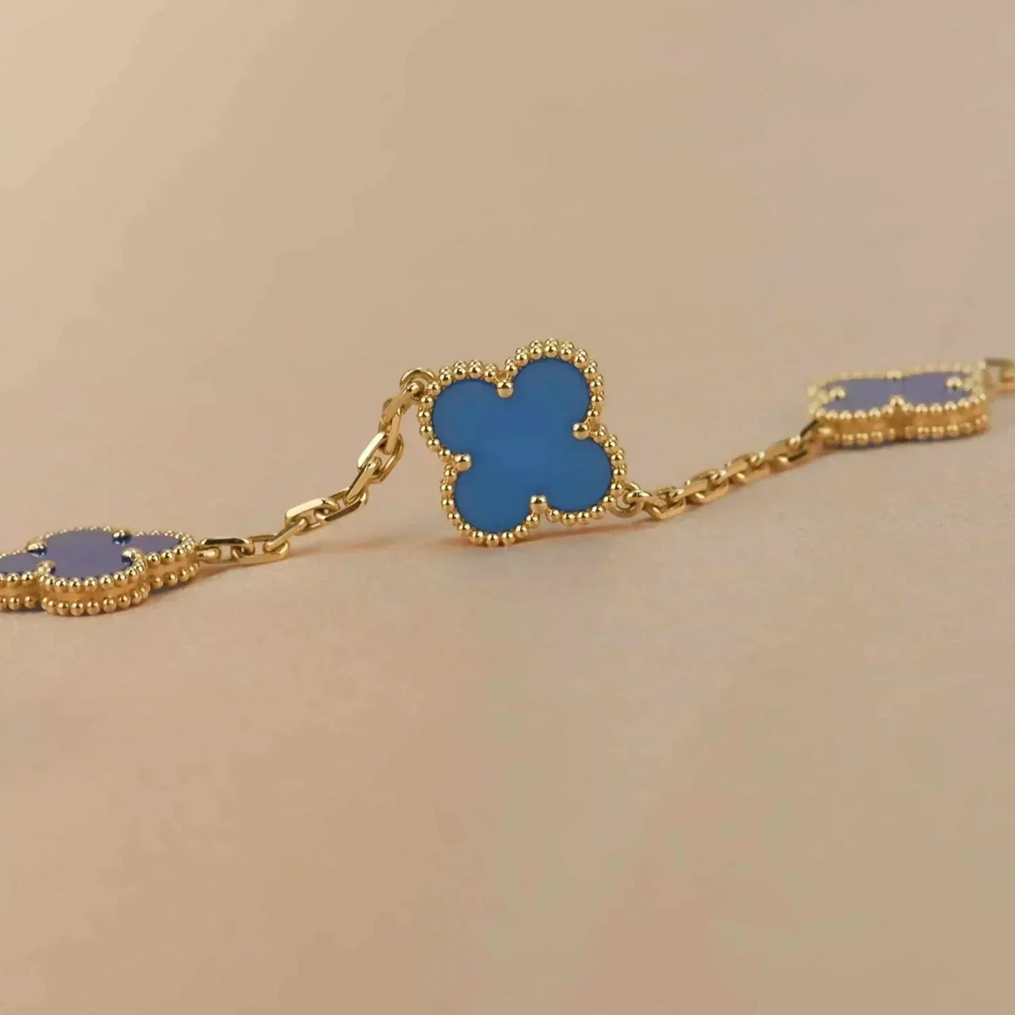 [Vellora-Opalyn]CLOVER 5 MOTIFS BLUE AGATE BRACELET