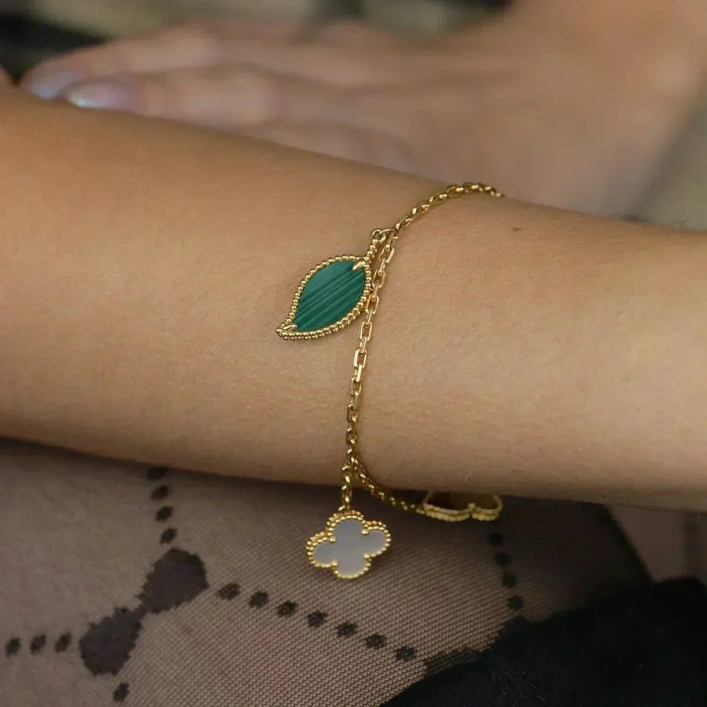 [Vellora-Opalyn]LUCKY SPRING 5 MOTIF GOLD BRACELET