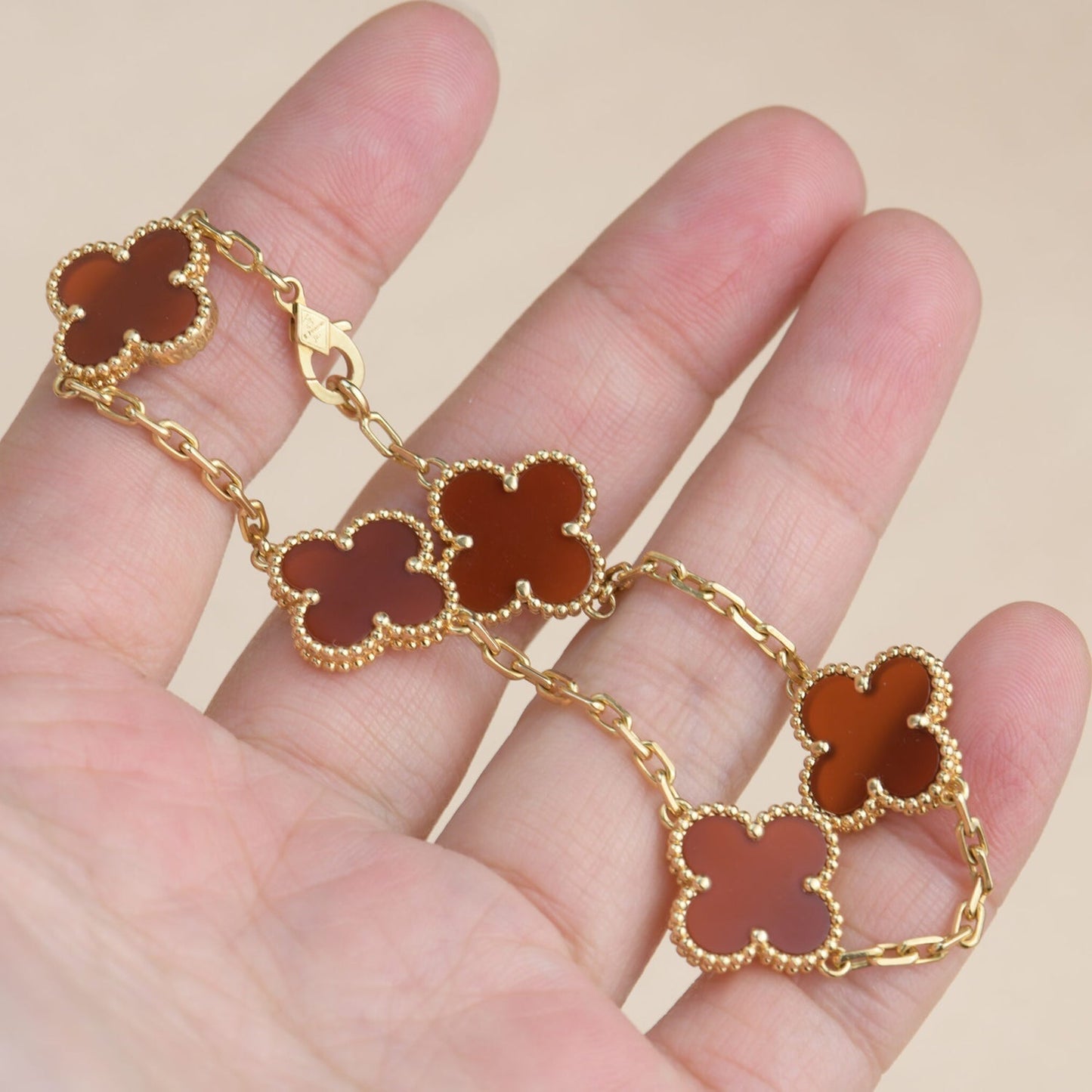 [Vellora-Opalyn]CLOVER 5 MOTIFS RED AGATE  BRACELET