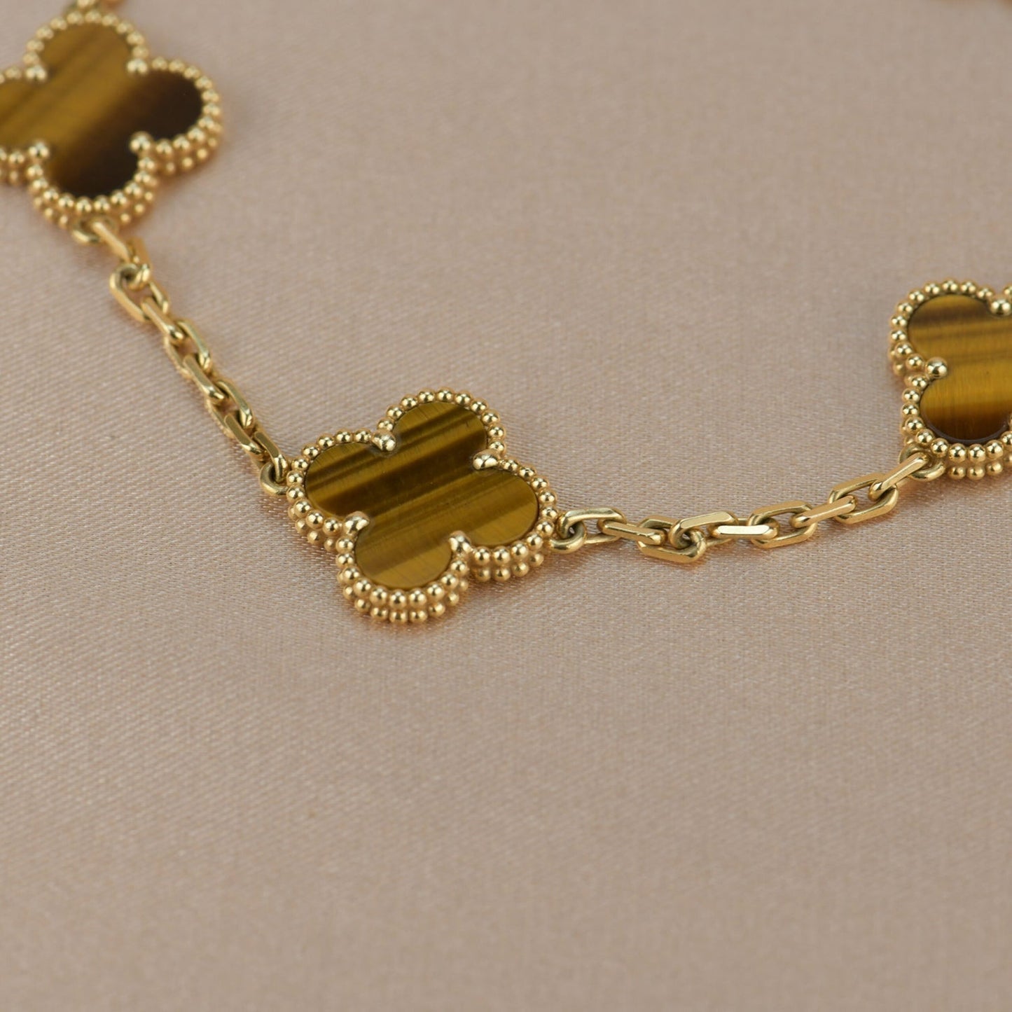 [Vellora-Opalyn]CLOVER  5 MOTIFS TIGER EYE BRACELET