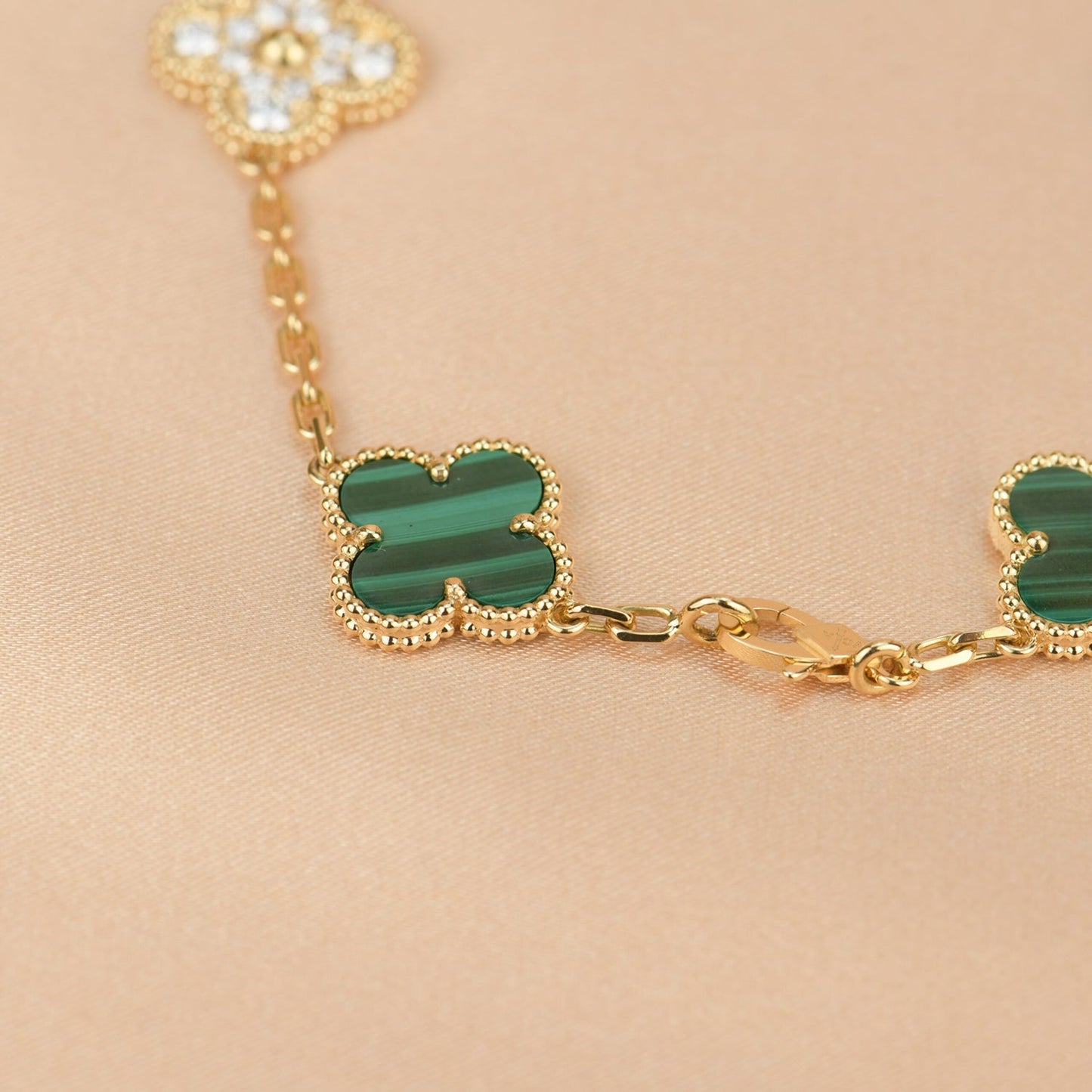 [Vellora-Opalyn]CLOVER  5 MOTIF MALACHITE DIAMOND BRACELET