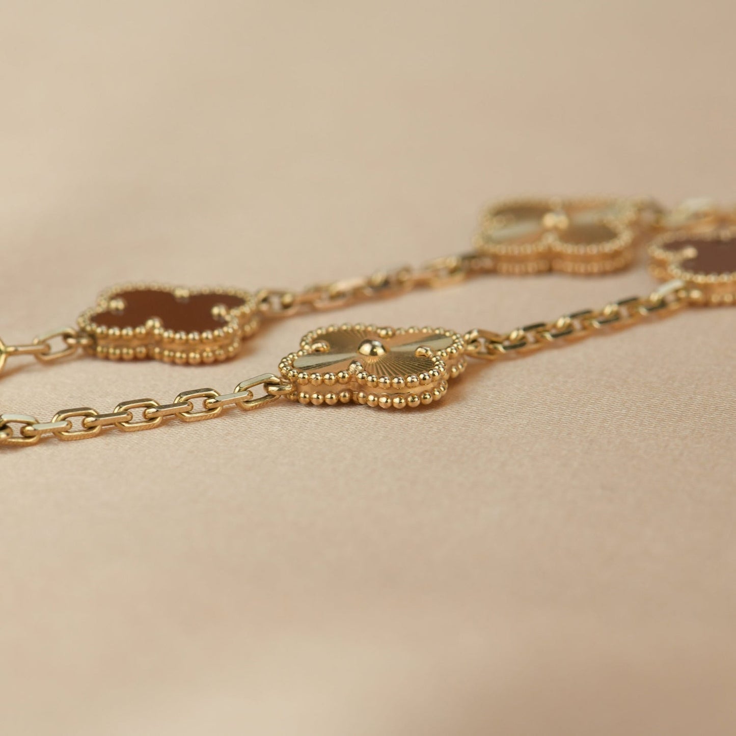[Vellora-Opalyn]CLOVER  5 MOTIFS CARNELIAN GOLD BRACELET