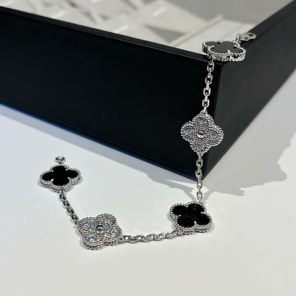 [Vellora-Opalyn]CLOVER 5 MOTIF ONYXS DIAMOND BRACELET SILVER