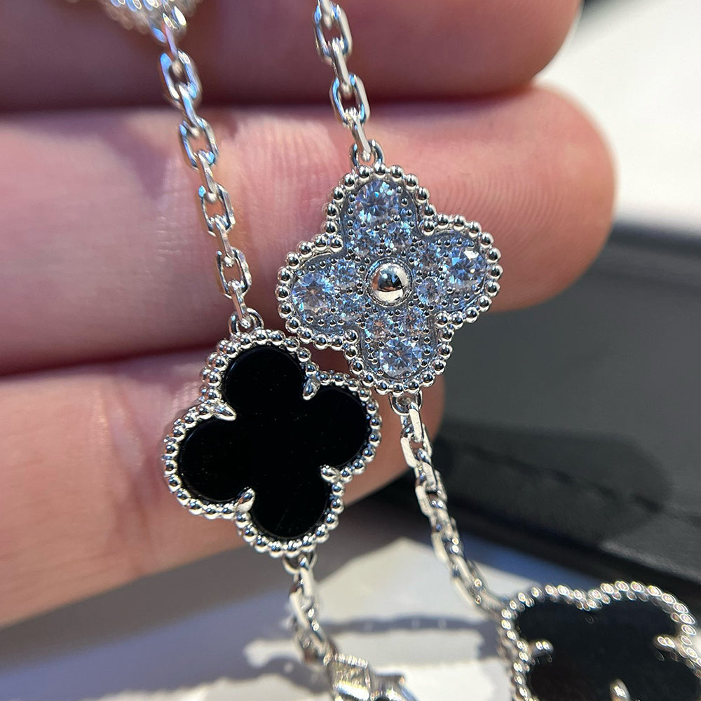 [Vellora-Opalyn]CLOVER 5 MOTIF ONYXS DIAMOND BRACELET SILVER