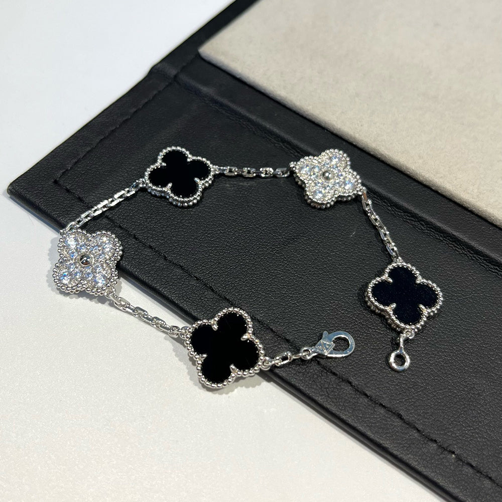 [Vellora-Opalyn]CLOVER 5 MOTIF ONYXS DIAMOND BRACELET SILVER