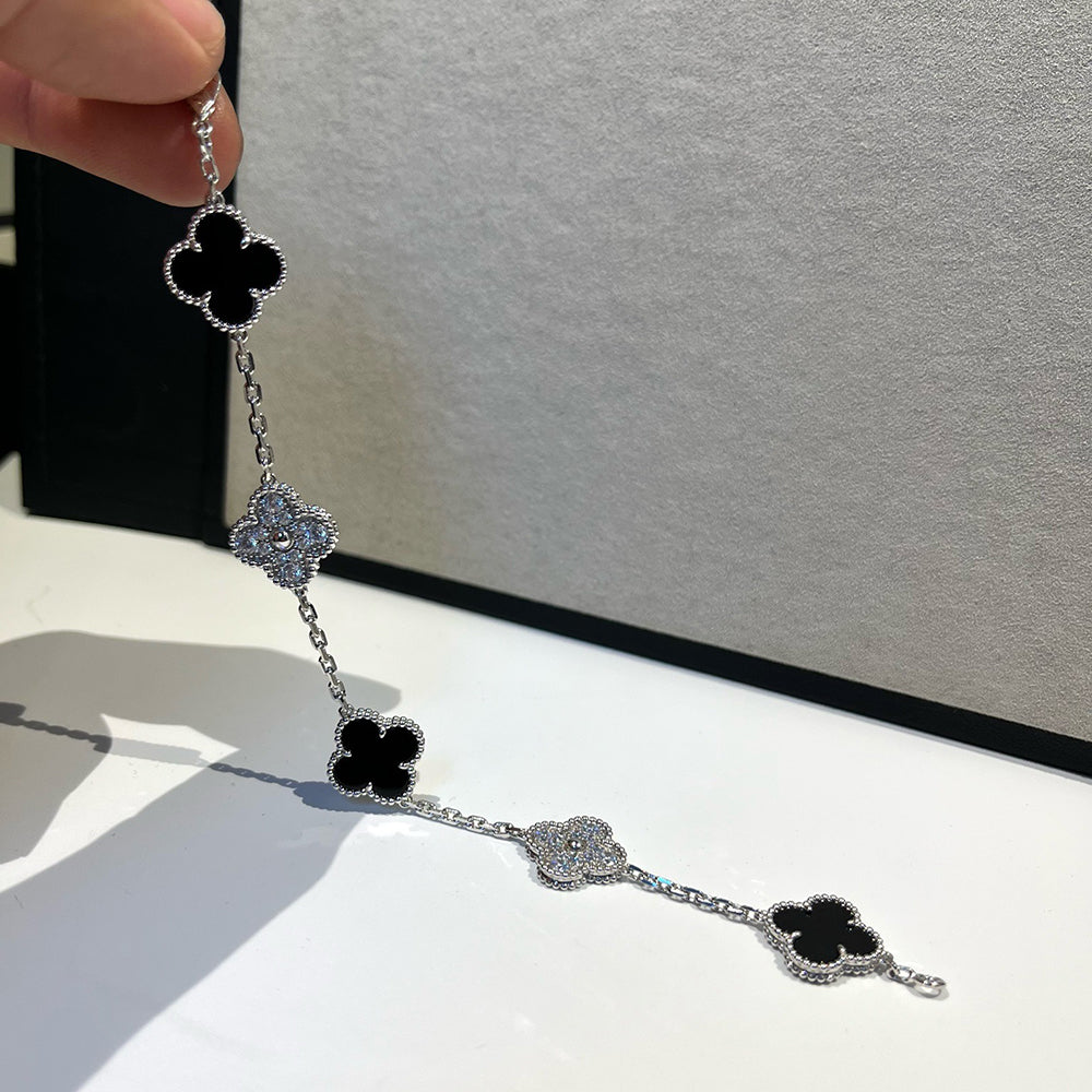 [Vellora-Opalyn]CLOVER 5 MOTIF ONYXS DIAMOND BRACELET SILVER