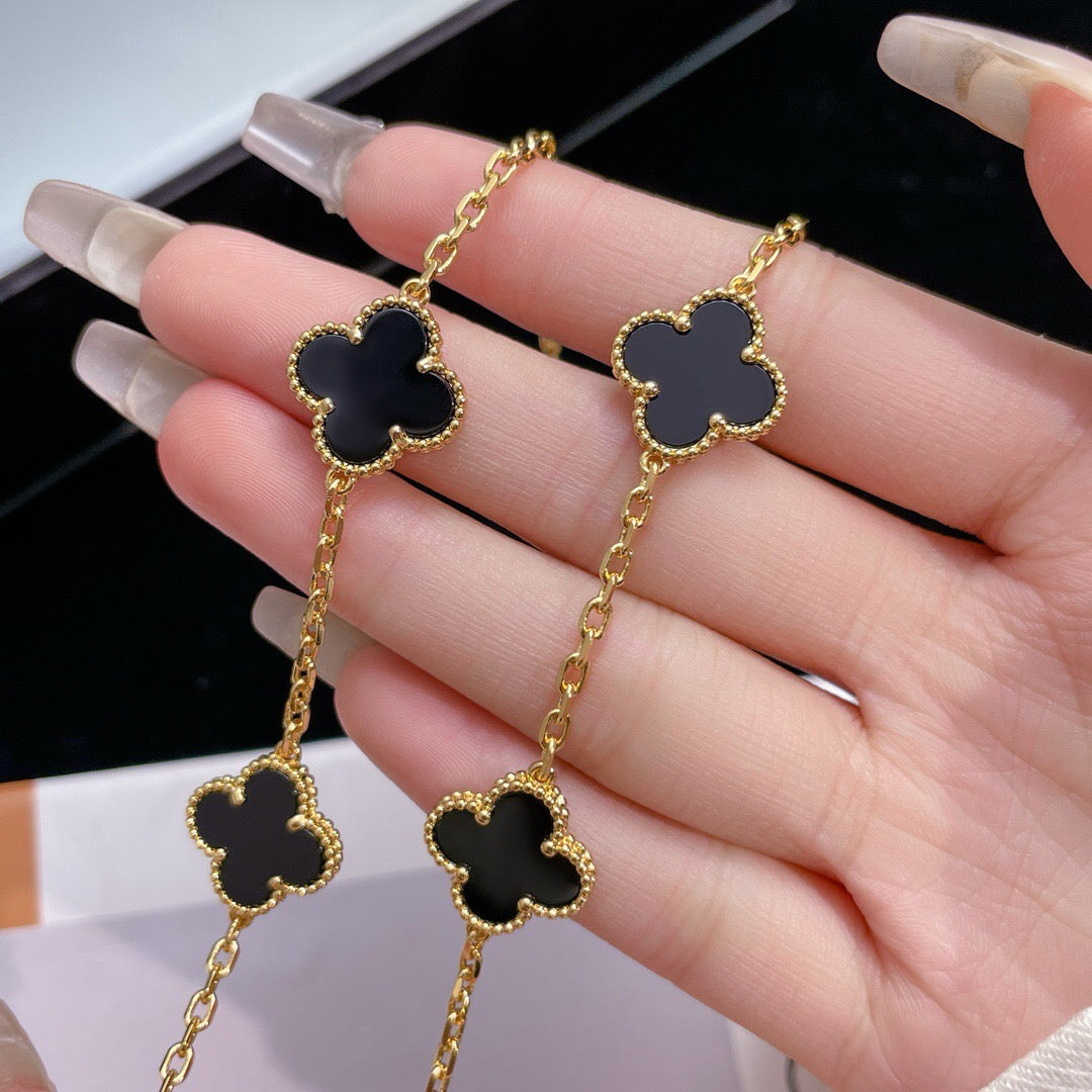 [Vellora-Opalyn]CLOVERS THE 10-MOTIFS ONYX NECKLACE